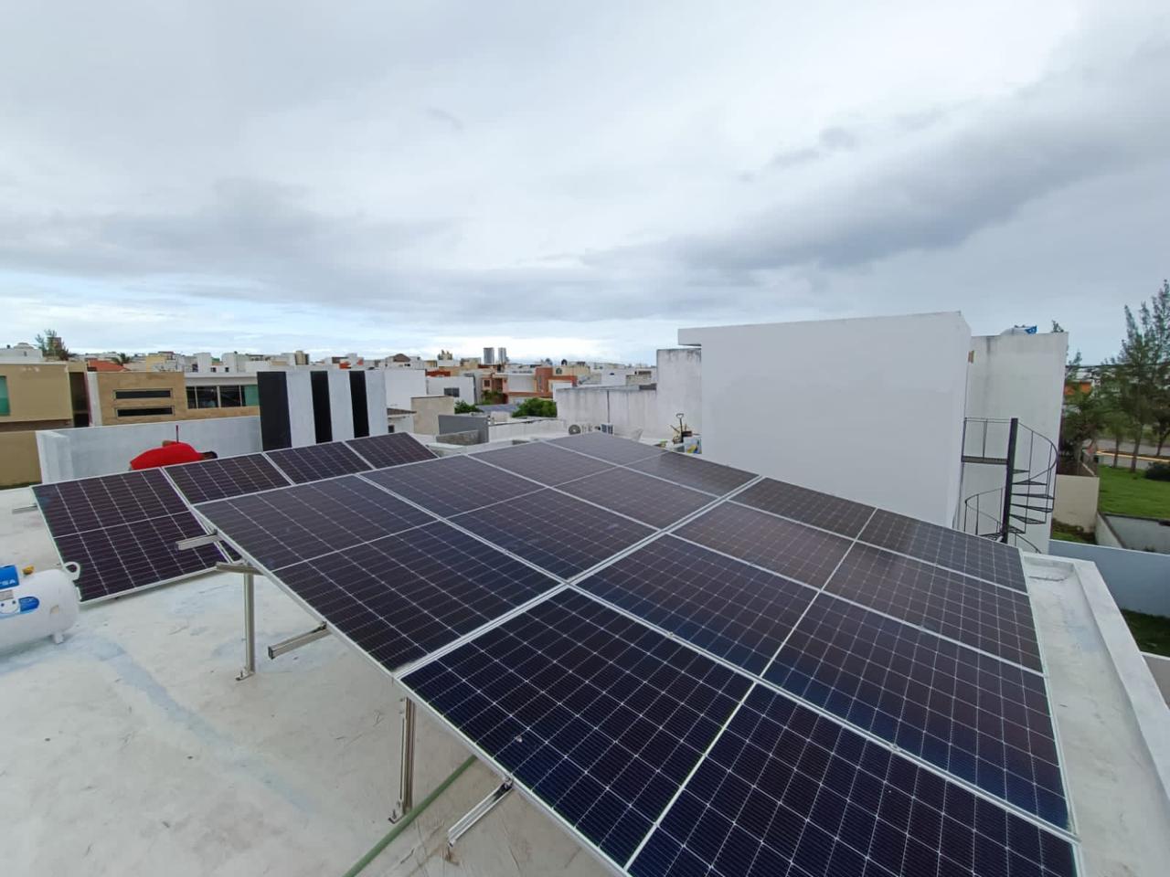 Sistema fotovoltaico residencial avanzado